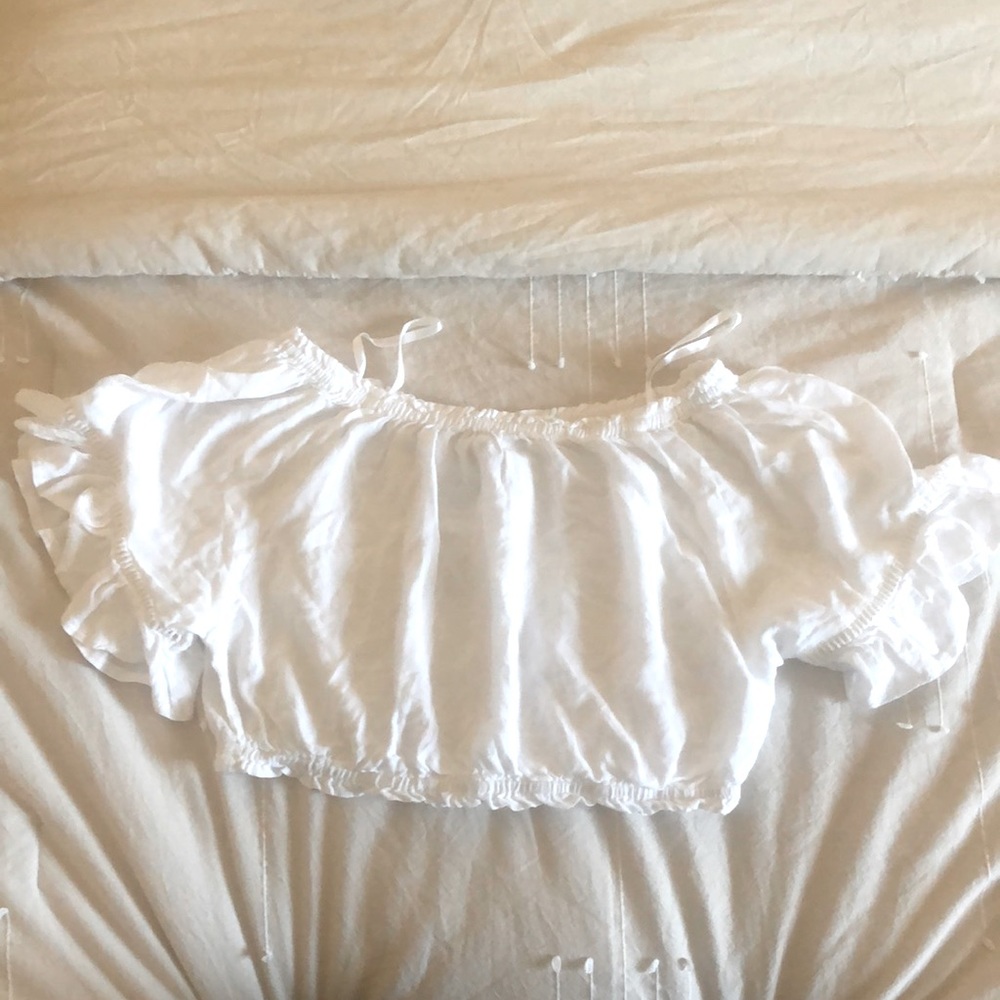 Sabo skirt white ruffled crop top